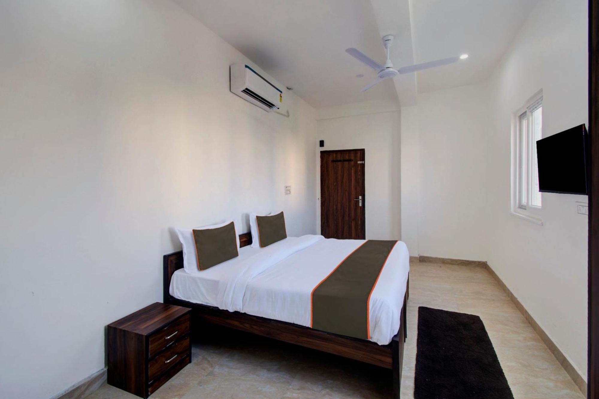 Oyo 82094 Hotel Saras Inn 斋浦尔 外观 照片