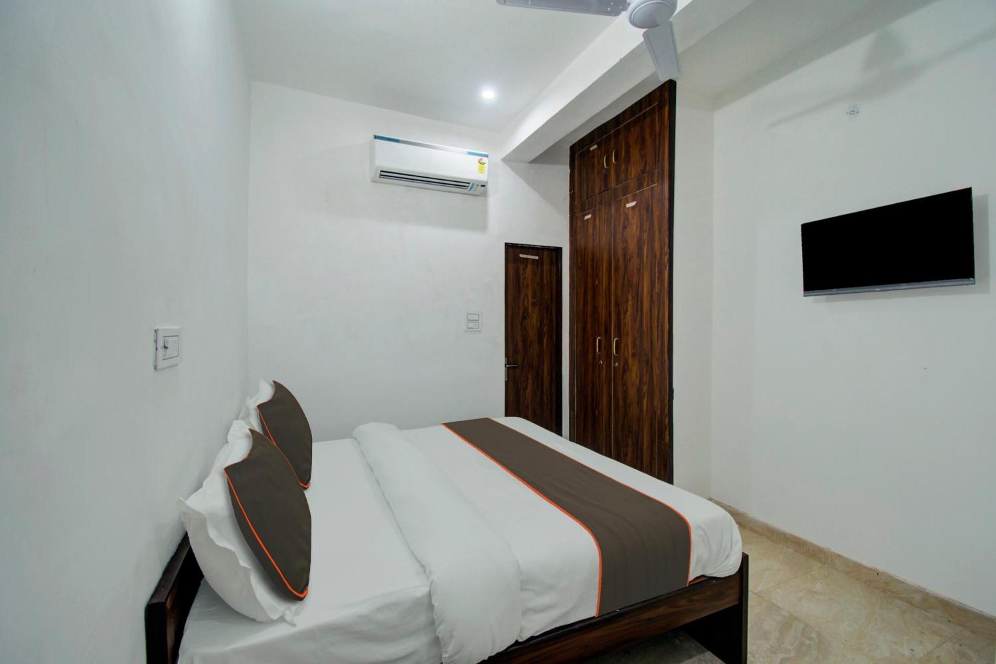 Oyo 82094 Hotel Saras Inn 斋浦尔 外观 照片